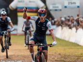 Adrien Boichis y Laura Stigger se proclaman campeones del mundo de Short Track en Val di Sole