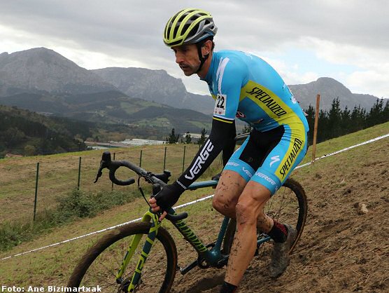 Aitor Hernndez y Paula Surez se imponen en el ciclocross de Arbulu