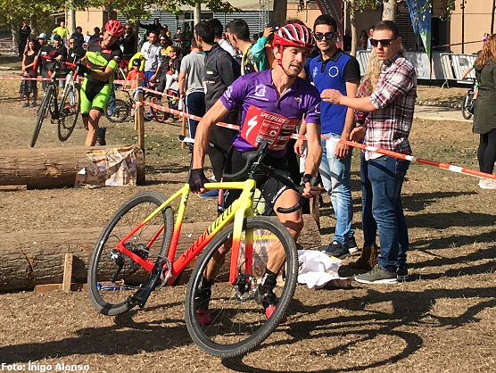 Aitor Hernndez sentencia el Circuito Diputacin de Burgos de ciclocross ganando en Villarcayo