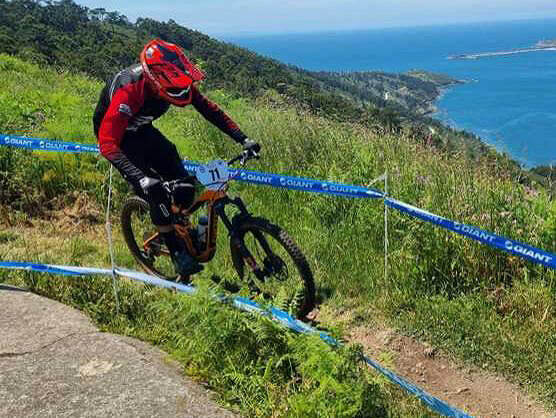 Edgar Carballo y Sara Yusto, campeones de Espaa de Enduro