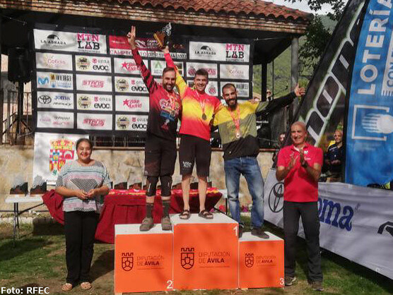 Edgar Carballo y Sara Yusto revalidan en La Adrada sus ttulos de campeones de Espaa de Enduro