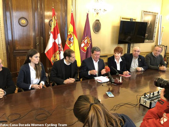 Casa Dorada, la apuesta por el ciclismo femenino con sede en Burgos Casa Dorada, la apuesta por el ciclismo femenino con sede en Burgos