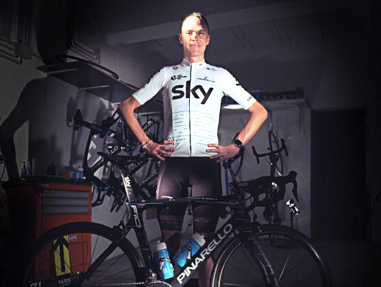 Sky presenta su nuevo maillot para el Tour de Francia Sky presenta su nuevo maillot para el Tour de Francia