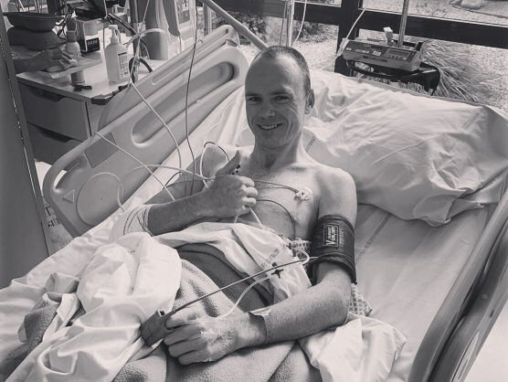 Chris Froome vuelve a pasar por el quirfano