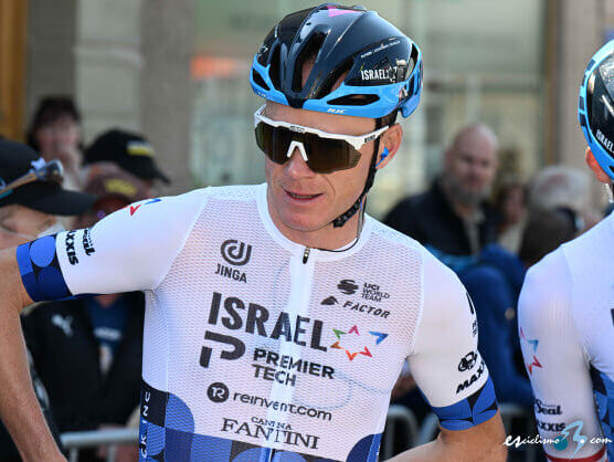 Tour de Francia: Chris Froome y Romain Bardet a la caza de etapas, sin pensar en la general Tour de Francia: Chris Froome y Romain Bardet a la caza de etapas, sin pensar en la general