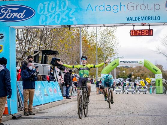 Ismael Esteban y Luca Gonzlez dominan el Ciclocross de Valdemorillo