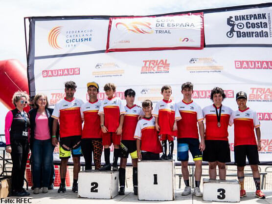Julen Sáenz de Ormijana y Alba Riera conquistan el G. P. Cambrils en la Copa de España de Trial Julen Sáenz de Ormijana y Alba Riera conquistan el G. P. Cambrils en la Copa de España de Trial
