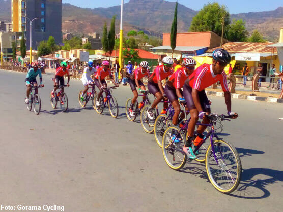 Escuela de ciclismo de Hailemelekot. Formando ciclistas en medio de una guerra