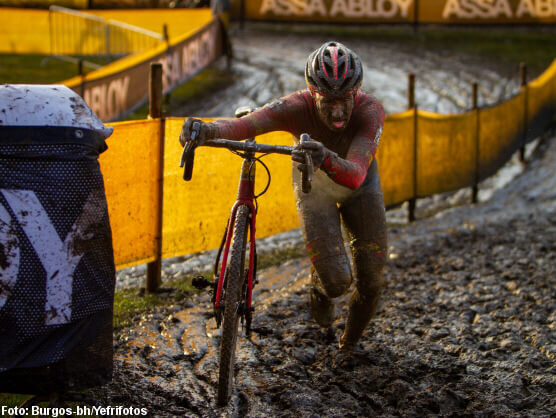 Felipe Orts, decimoquinto en el Superprestigio de Boom donde gana Wout Van Aert