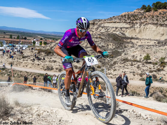 Felipe Orts y Janika Loiv ganan el Superprestigio MTB Sisnet de Arguedas