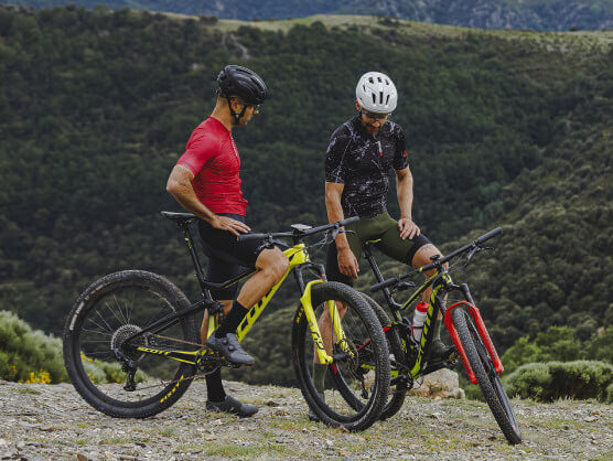 Finisseur presenta su coleccin diseada para la prctica del MTB