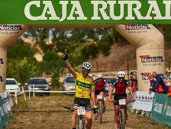 Iker Eskibel y Paula Suárez cierran con victoria la Copa Caja Rural 2021 Iker Eskibel y Paula Suárez cierran con victoria la Copa Caja Rural 2021