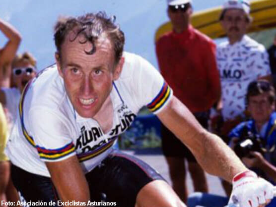 La Asociacin de Exciclistas Asturianos galardona al neerlands Joop Zoetemelk