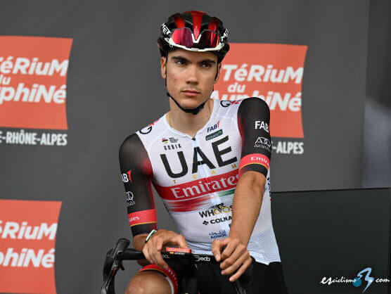 Juan Ayuso: "Prefiero la mentalidad de ir a ganar La Vuelta que ir a probar el Tour"