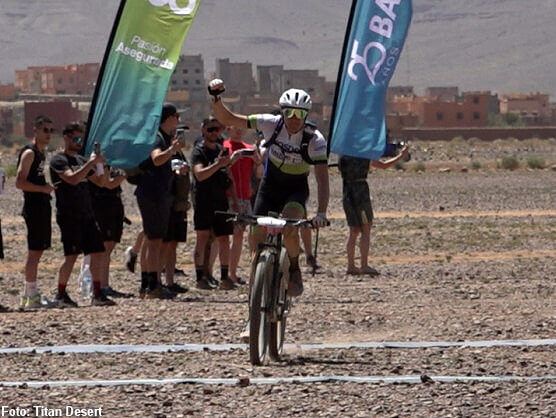 Titan Desert Marruecos: Konny Looser se toma la revancha, gana la 2 etapa y es lder