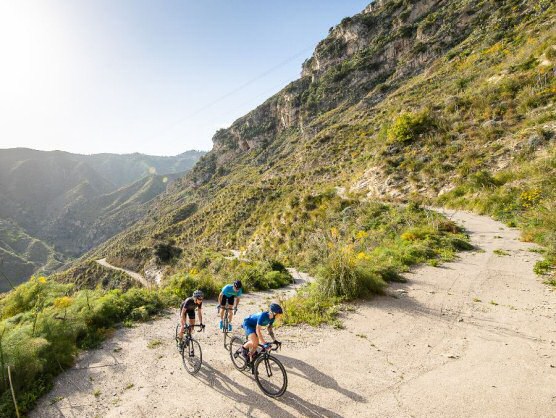 Lazer Century Gravel Journey de Sea Otter Europe: 100 km y 100 ciclistas en una jornada única Lazer Century Gravel Journey de Sea Otter Europe: 100 km y 100 ciclistas en una jornada única