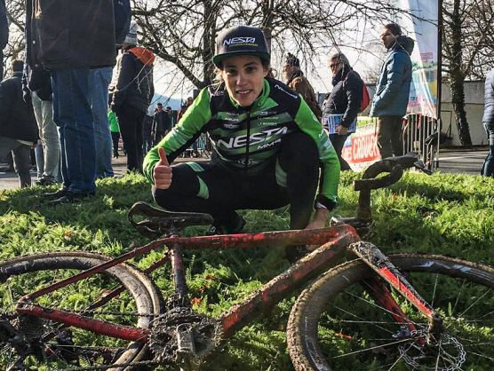 Lucía González se impone en el ciclocross de Coulounieix (Francia) Lucía González se impone en el ciclocross de Coulounieix (Francia)