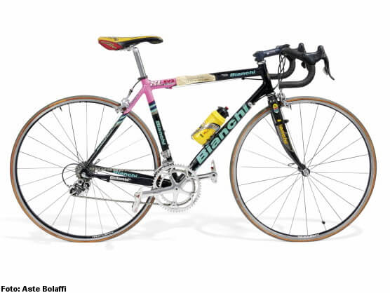 Vendida por 66.000 euros una bicicleta de Marco Pantani