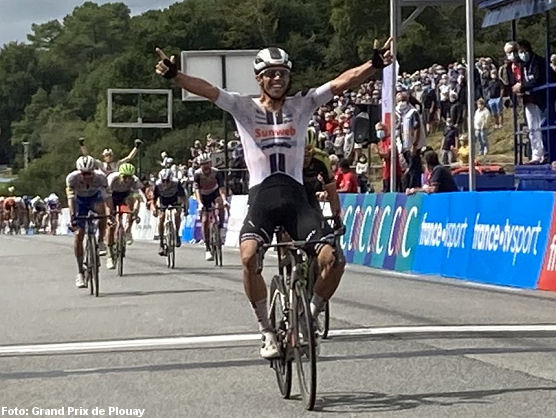 Bretagne Classic: Michael Matthews se impone en el GP de Plouay