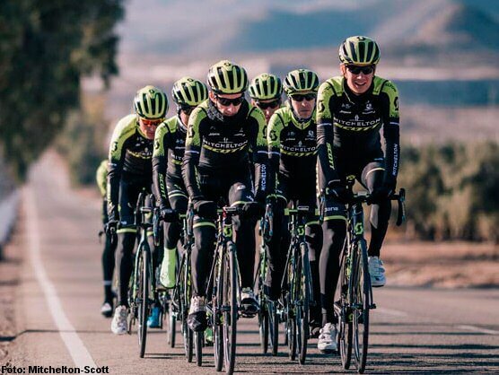 Mitchelton-Scott retira su inscripción de ocho carreras europeas por el coronavirus Mitchelton-Scott retira su inscripción de ocho carreras europeas por el coronavirus