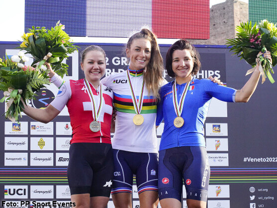 La francesa Ferrand Prevot primera campeona mundial de gravel
