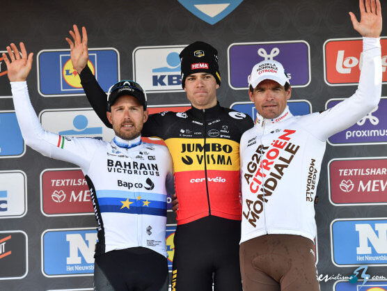 Wout van Aert se impone en la Omloop Het Nieuwsblad