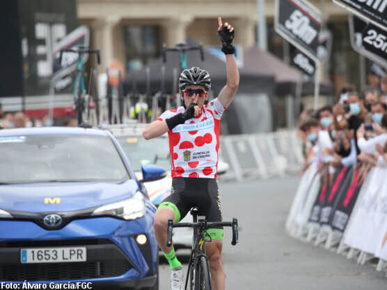 Exhibicin de Videira en Cario y triunfo final de Martn en la Volta Ciclista Galicia