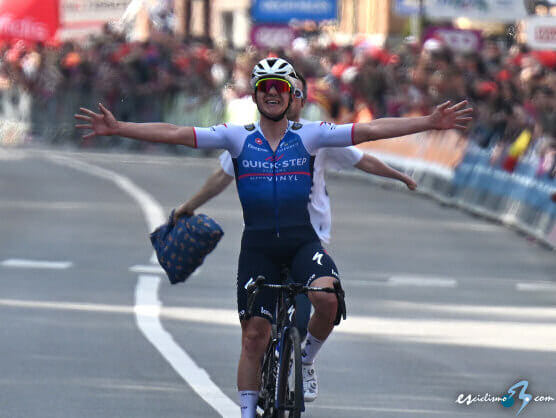 Remco Evenepoel y Annemiek van Vleuten, Bicicleta de Oro de 2022