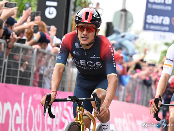Richard Carapaz correr el Tour de Francia en 2023