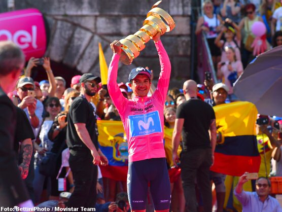 Lágrimas de emoción en Ecuador, que pedaleó hacia la gloria con Richard Carapaz Lágrimas de emoción en Ecuador, que pedaleó hacia la gloria con Richard Carapaz