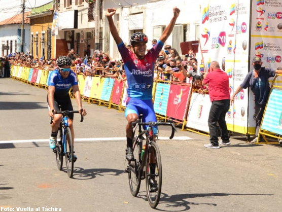 Vuelta al Tchira: Roniel Campos gana la segunda etapa y es lder