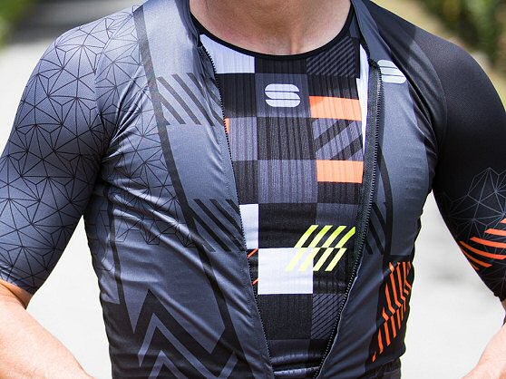 Sportful presenta su nueva gama de camisetas  interiores que destaca por su atrevida esttica