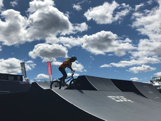 Viki Gómez y Teresa Fernández, finalistas en la Copa del Mundo de BMX Viki Gómez y Teresa Fernández, finalistas en la Copa del Mundo de BMX