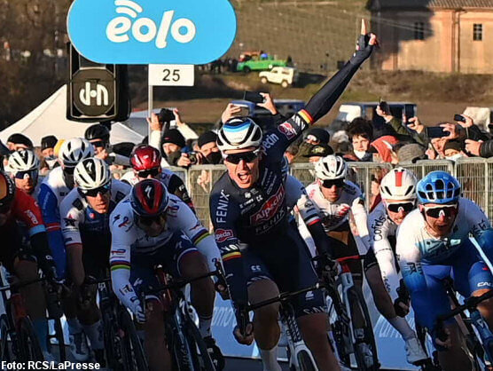 Tirreno-Adriático: La segunda etapa es para Tim Merlier, Filippo Ganna sigue líder Tirreno-Adriático: La segunda etapa es para Tim Merlier, Filippo Ganna sigue líder