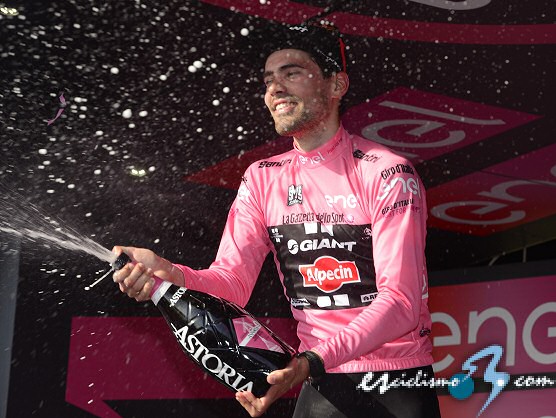 Giro de Italia: Tom Dumoulin "encantado" de recuperar la maglia rosa Giro de Italia: Tom Dumoulin "encantado" de recuperar la maglia rosa