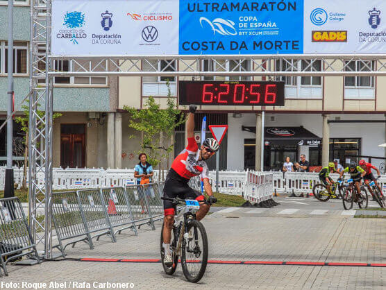 Copa de Espaa XCUM: Ral Castrillo y Susana Alonso ganan la Ultramaratn BTT Costa da Morte