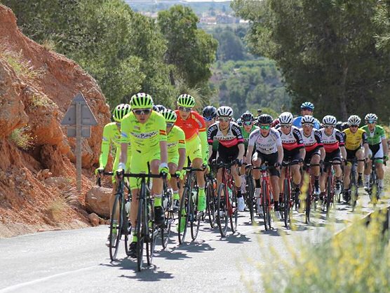 El Vigo-Rías Baixas defiende su doble liderato estatal en la Vuelta a Zamora El Vigo-Rías Baixas defiende su doble liderato estatal en la Vuelta a Zamora