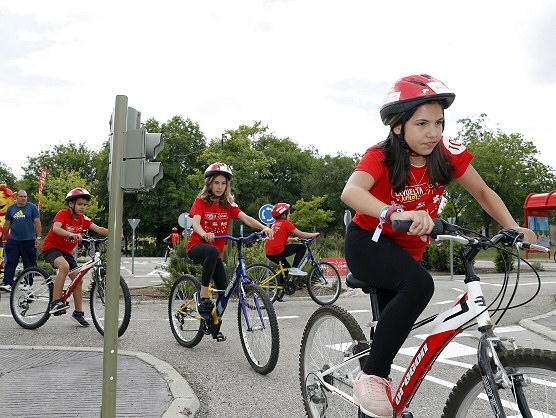 La Vuelta Junior Cofidis acerca la educacin vial y los hbitos saludables a 7.500 escolares alicantinos