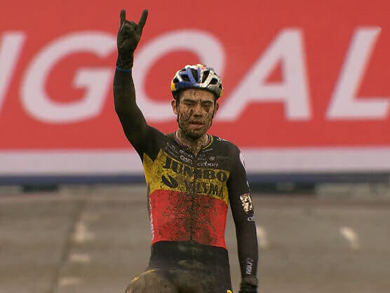 Copa del Mundo de ciclocross: Wout Van Aert gana con autoridad en Dendermonde