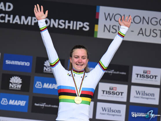 Mundial de ciclismo: Zoe Backstedt gana la prueba en lnea y logra el doblete jnior