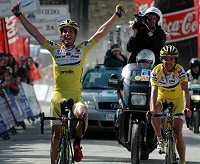 Vuelta a Asturias: El Saunier ´reina´ en el Alto del Acebo con Alberto Fernández ganador de etapa y Koldo Gil, nuevo líder Vuelta a Asturias: El Saunier ´reina´ en el Alto del Acebo con Alberto Fernández ganador de etapa y Koldo Gil, nuevo líder