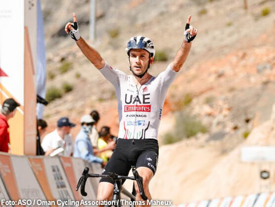 Adam Yates se hace con el Tour de Omán ganando en la Montaña Verde Adam Yates se hace con el Tour de Omán ganando en la Montaña Verde