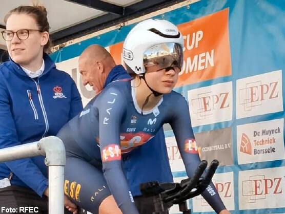 Alejandra Neira firma un brillante segundo puesto en la crono inaugural de la EPZ Omloop Van Borsele