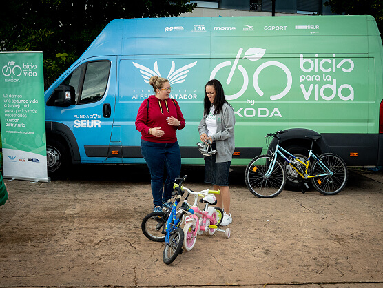 Bicis para la Vida by Skoda vuelve a recoger bicicletas durante La Vuelta para donarlas a colectivos desfavorecidos Bicis para la Vida by Skoda vuelve a recoger bicicletas durante La Vuelta para donarlas a colectivos desfavorecidos