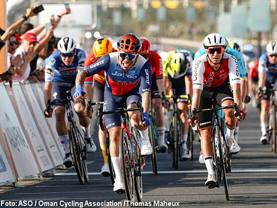 El Tour de Omán arranca con victoria de Caleb Ewan, Óscar Pelegrí tercero en la general El Tour de Omán arranca con victoria de Caleb Ewan, Óscar Pelegrí tercero en la general