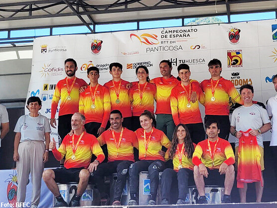 Pau Menoyo y Sara Yusto, campeones de Espaa de Descenso en Panticosa