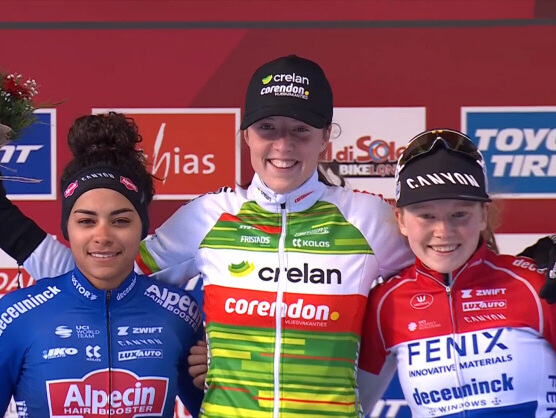 Manon Bakker gana en la Copa del Mundo de ciclocross de Val di Sole