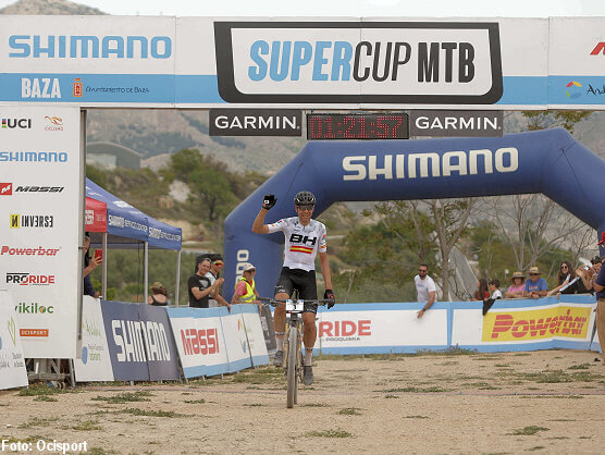 David Valero y Raquel Queirós dominan en la Shimano Super Cup Massi de Baza David Valero y Raquel Queirós dominan en la Shimano Super Cup Massi de Baza