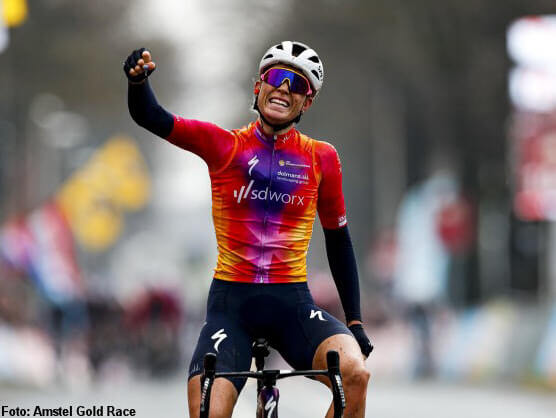 Demi Vollering consigue la victoria en la Amstel Gold Race Femenina