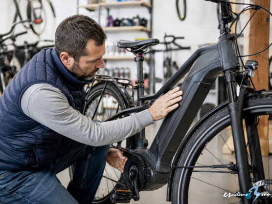 ¿Motor central o en el buje? El debate técnico sobre dónde debe ir la asistencia en una e-Bike ¿Motor central o en el buje? El debate técnico sobre dónde debe ir la asistencia en una e-Bike